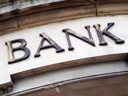 RBI GIVES BANKING LICENCE TO IDFC, BANDH...